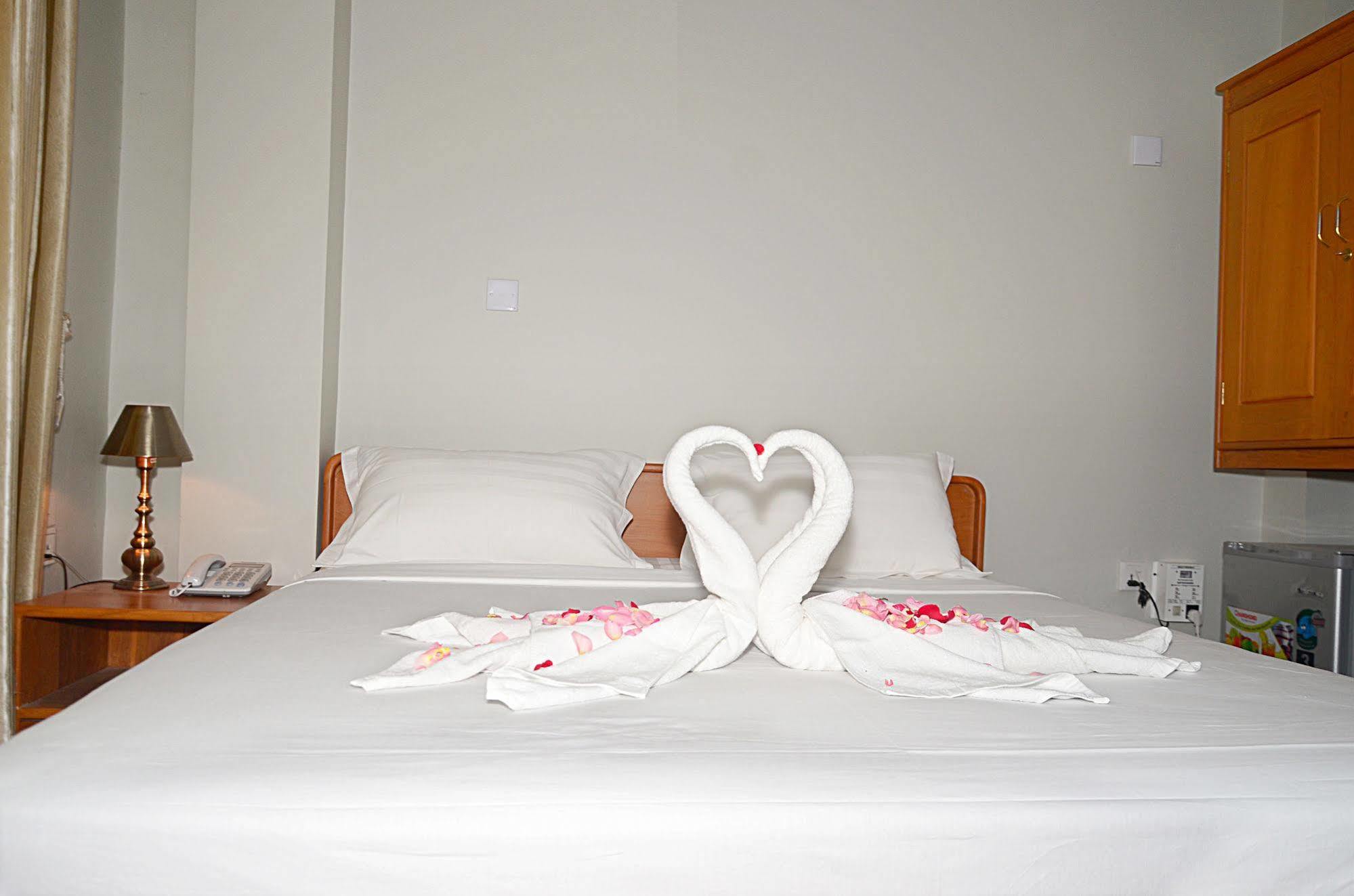 יאנגון Hotel Yno מראה חיצוני תמונה