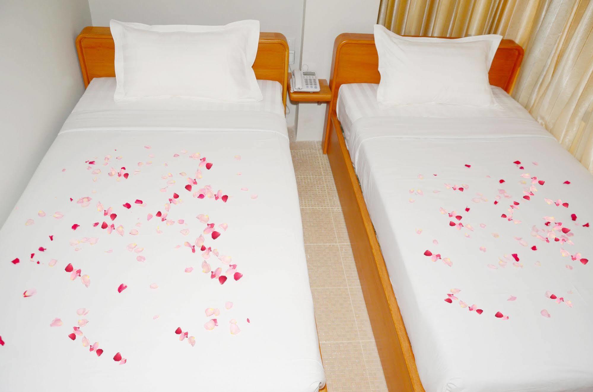 יאנגון Hotel Yno מראה חיצוני תמונה